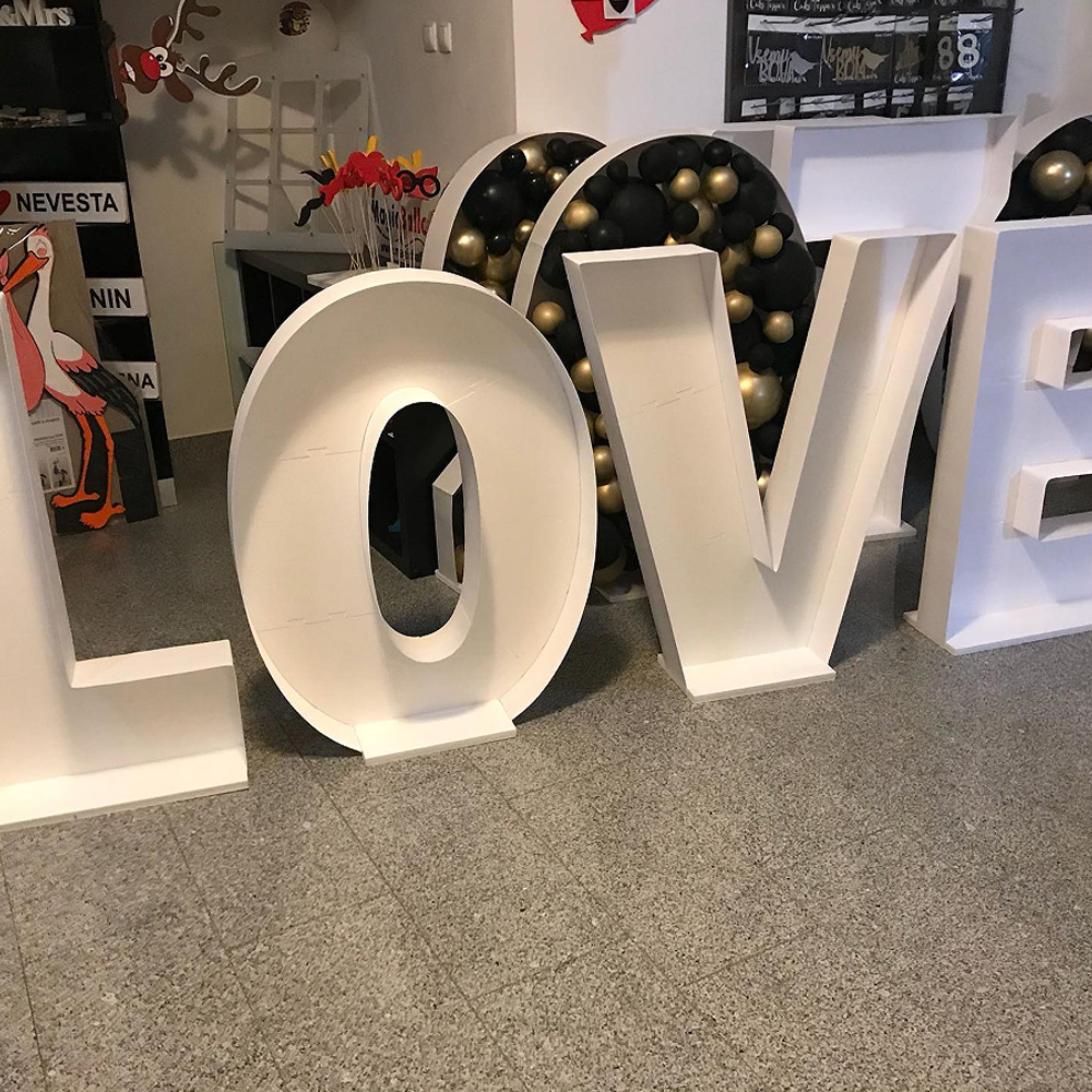 Ramka z balonów z literami o d – Wedding Z recenzja i cena